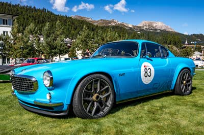 Carshooting vor dem Kempinski von St. Moritz in der Schweiz